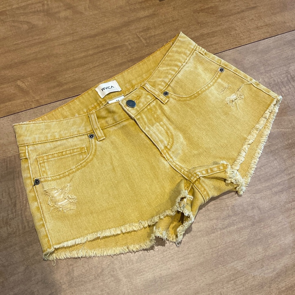 RVCA shorts 🍯